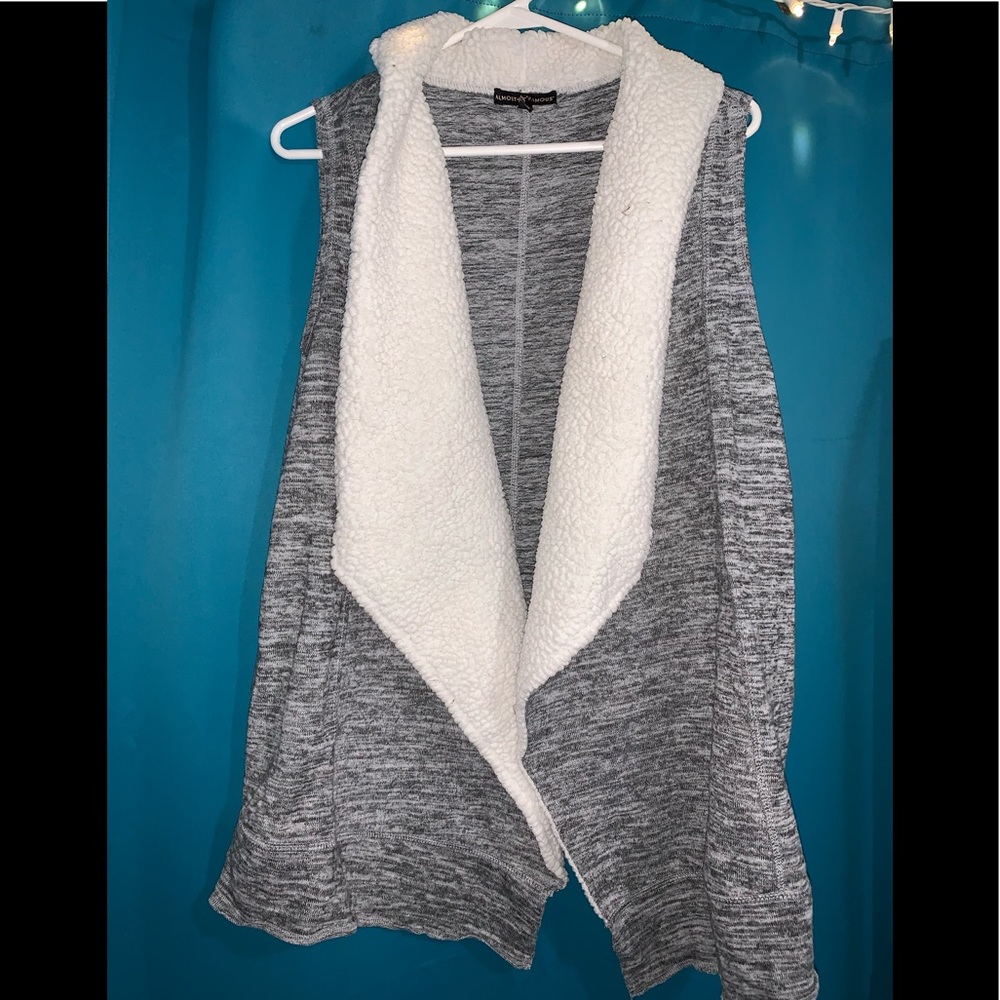 ❄️gray/white Sherpa cardigan ❄️